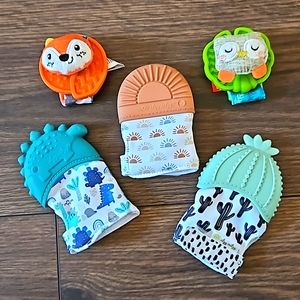 Itzy Ritzy baby munch mitts and wrist rattles, NWOT